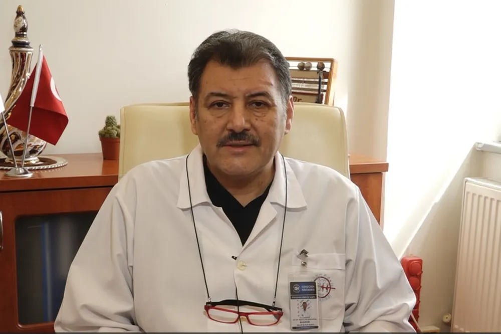 Opr. Dr. Gündoğan: Geniz eti sinüzit ataklarına ve kulak iltihaplarını tekrarlamasına neden olur
