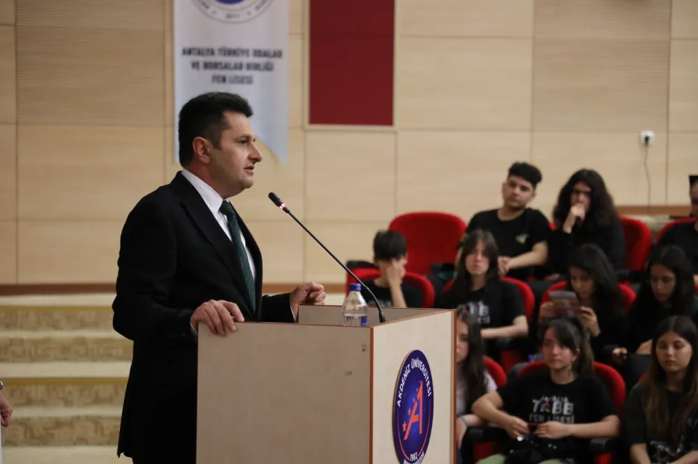 ÖĞRENCİLERİ BİLİMLE BULUŞTURAN 