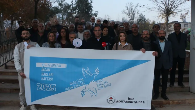 Adıyaman’da İHD, Baro ve Emek Platformu’ndan ortak açıklama: ‘İnsan haklarının özü barıştır’  - Videolu Haber