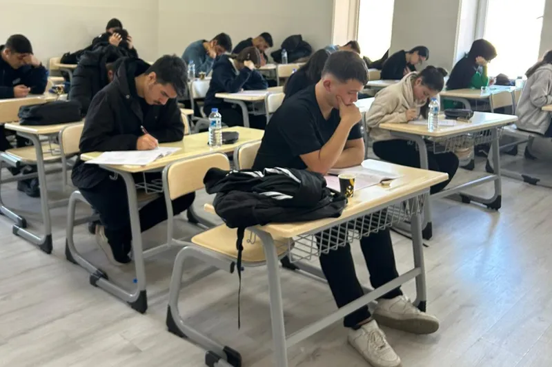 Etüt merkezinde haftalık deneme sınavları başladı