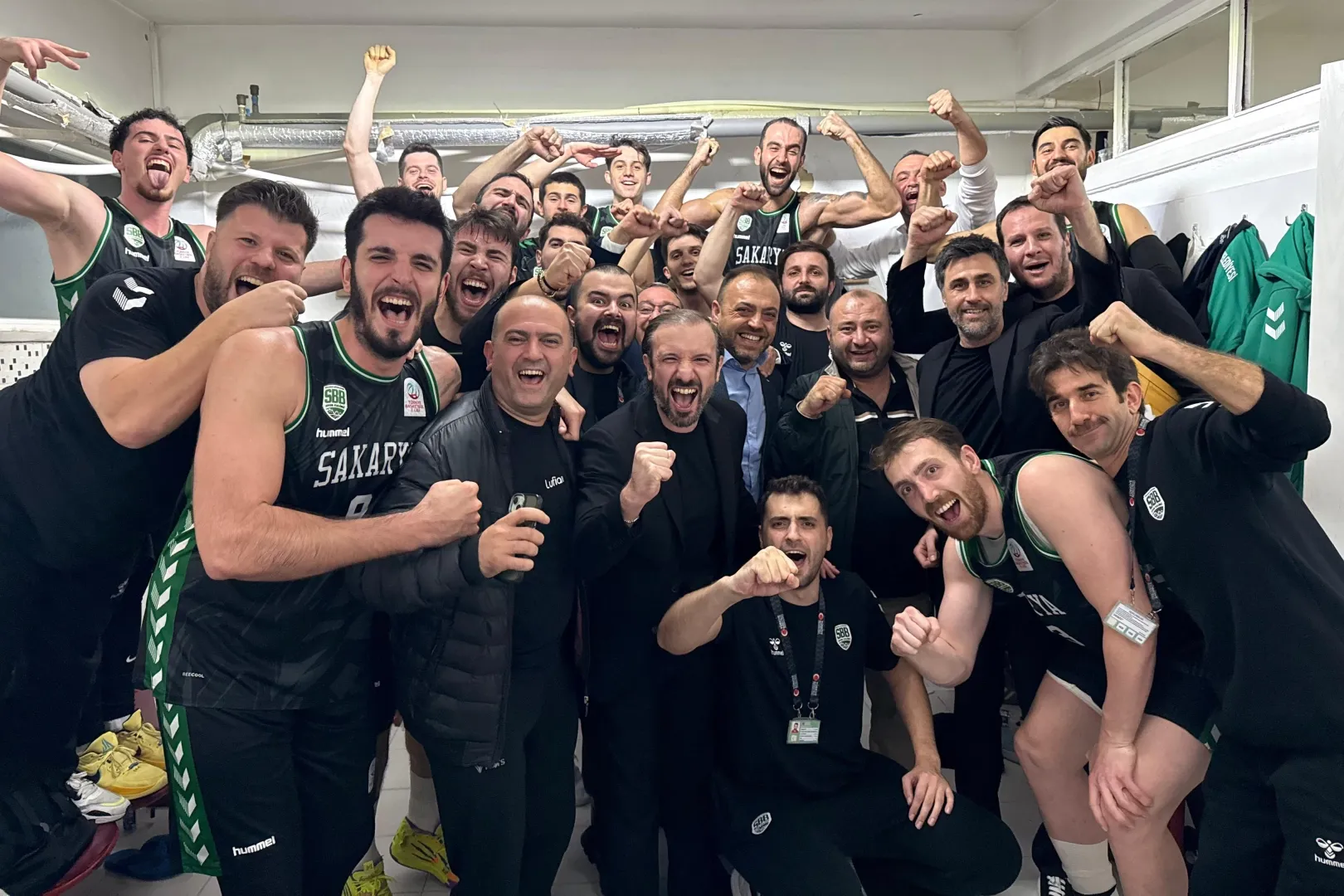 Namağlup lider Sakarya, Kütahya engelini aştı