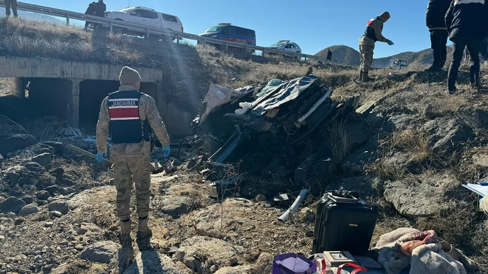 : Erzurum Karayazı’da feci kaza: Aynı aileden 3 kişi yaşamını yitirdi