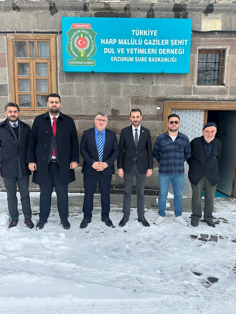 İktidara geliyoruz diyerek tehdit edip, parmak sallayan zihniyetsizleri uyarıyoruz!